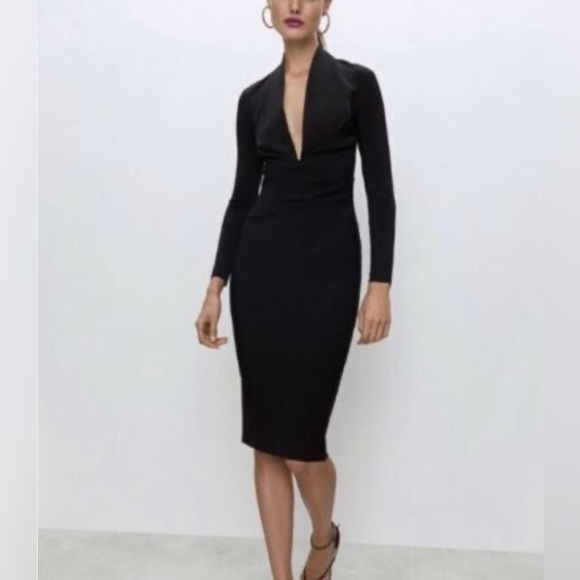 Black Aritzia Dress - Picture 3 of 4